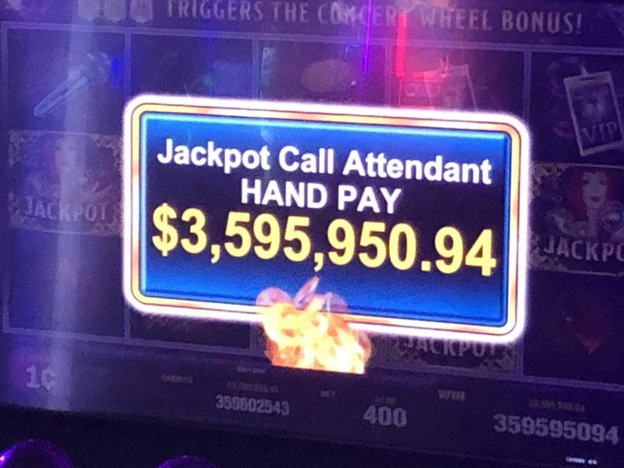 €3125 No deposit at Royal Panda Casino