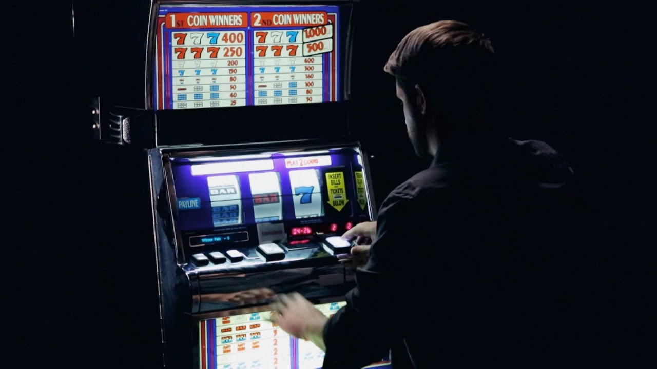 EUR 735 Daily freeroll slot tournament at Casimba Casino