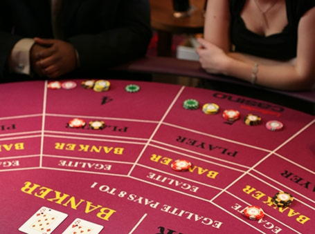 EUR 105 Daily freeroll slot tournament at Volt Casino