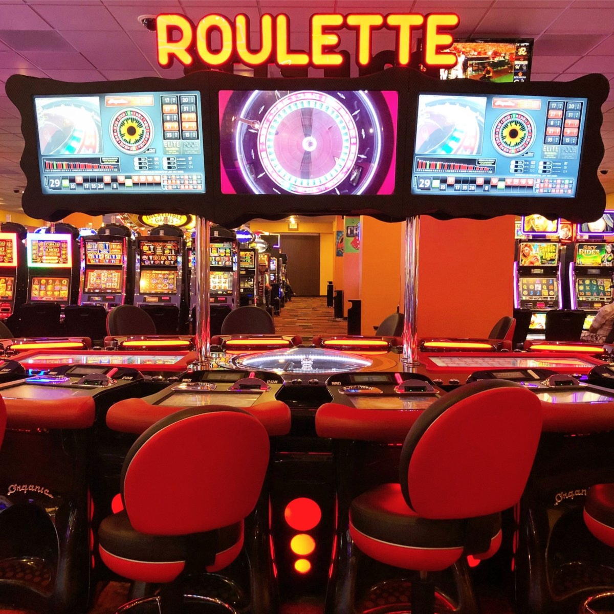 $1111 Mobile freeroll slot tournament at Red Spins Casino