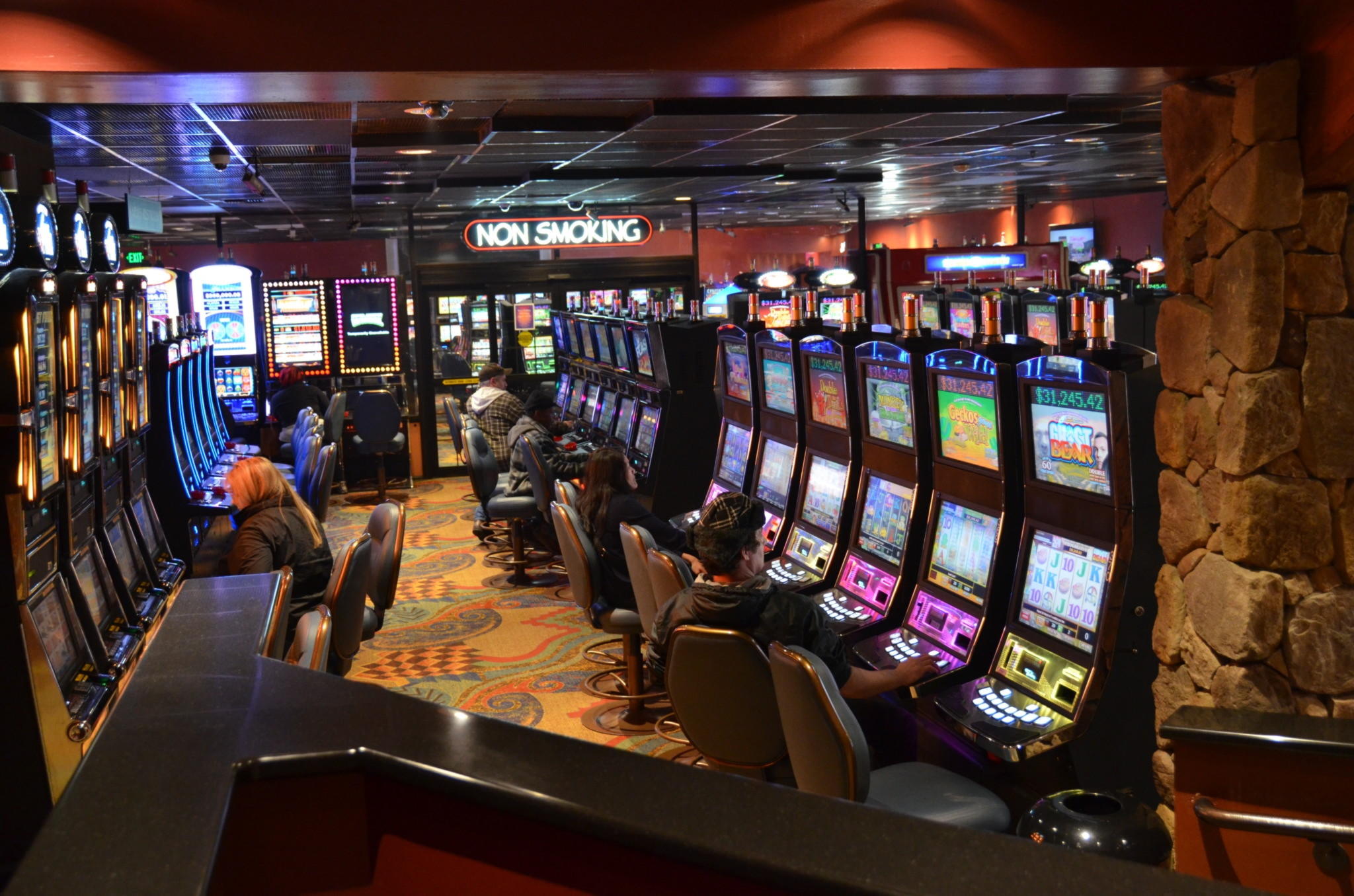75 Free Spins Casino at Genesis Casino