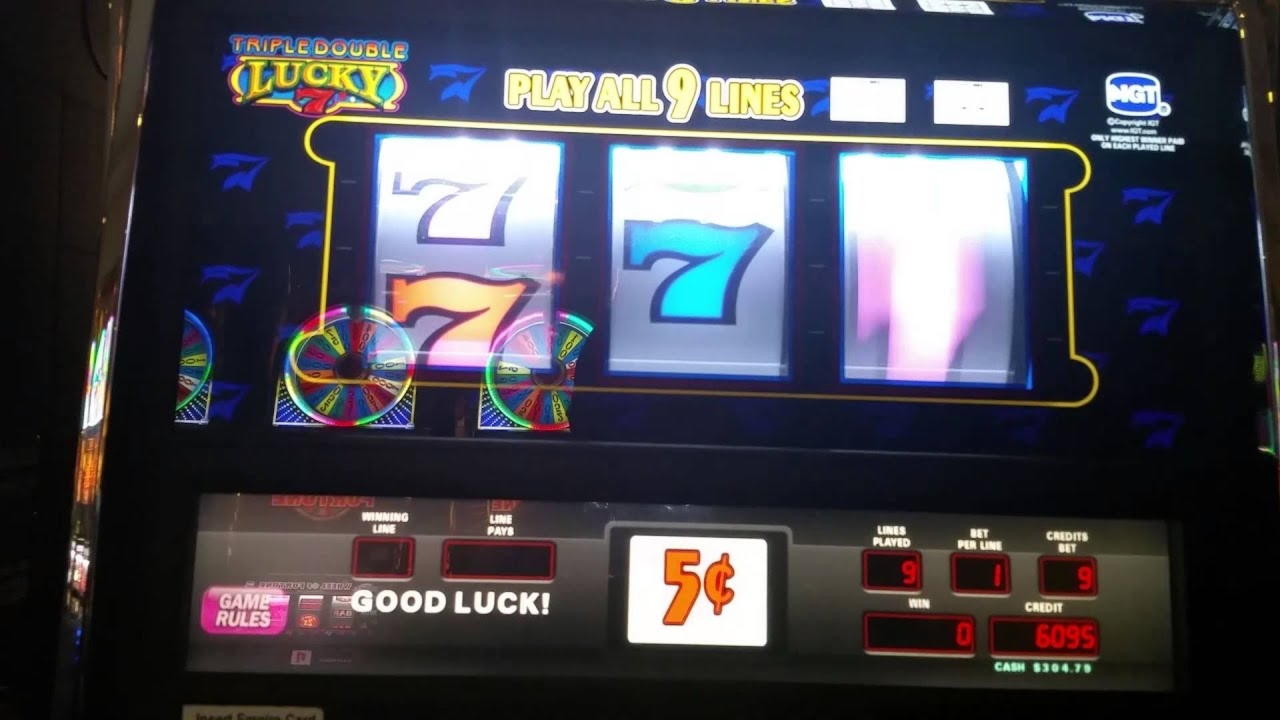 €940 Daily freeroll slot tournament at Royal Panda Casino