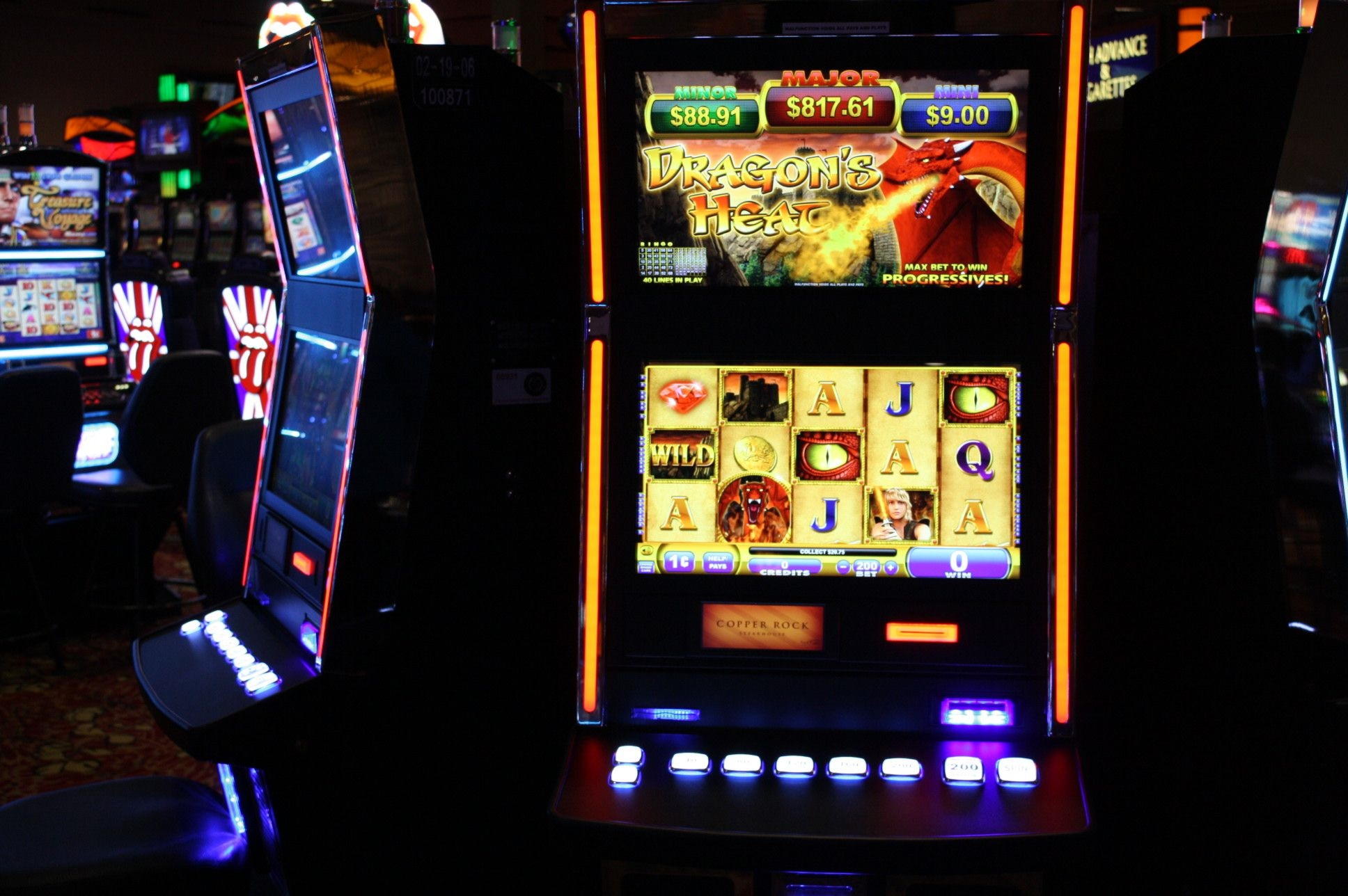 $380 Daily freeroll slot tournament at Royal Panda Casino
