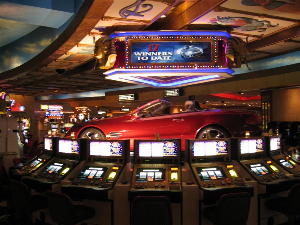 300 FREE Spins at CasiPlay Casino