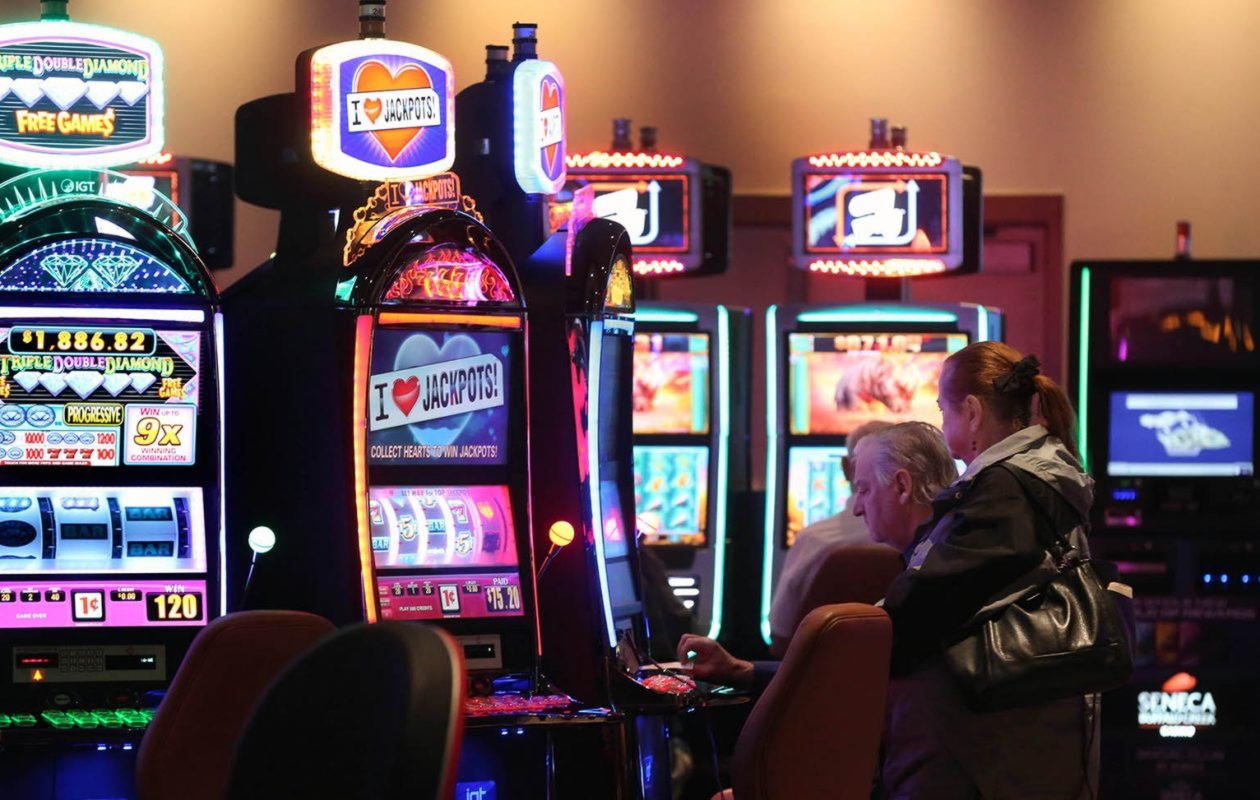 35 Free spins at Magic Red Casino