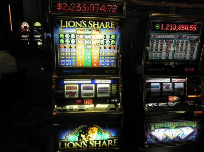 $685 FREE CHIP CASINO at Genesis Casino